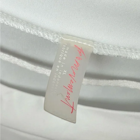 Free People With A Twist Layer Top “FREE Gift W/purchase” - Picture 2 of 6